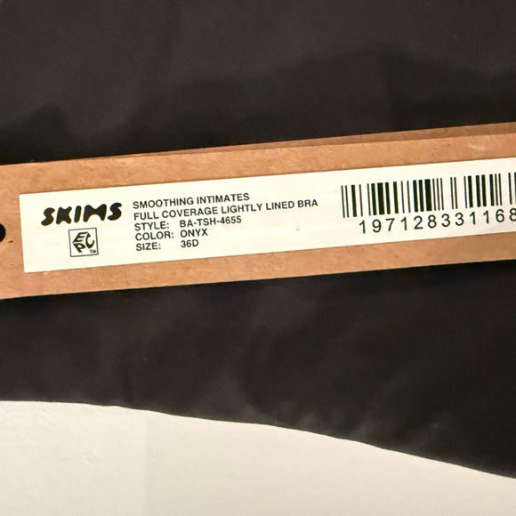 SKIMS Black full coverage bra 36D - Picture 8 of 8